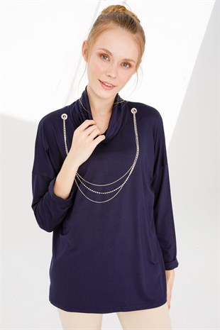 Kadın Degaje Yaka Uzun Kol Metal Kolyeli Penye Bluz Lacivert