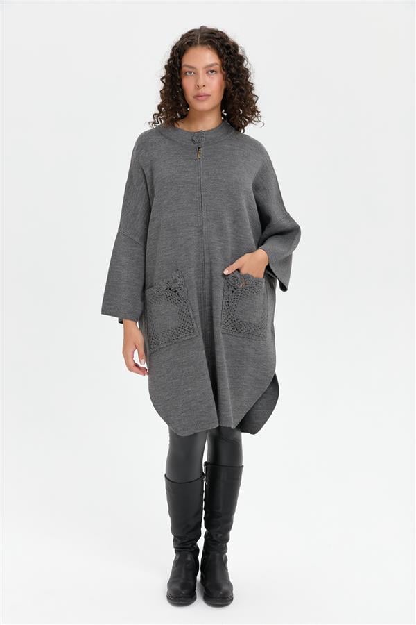 Kadın Dik Yaka Cebi Gül İşlemeli Fermuarlı Panço Gri Melanj