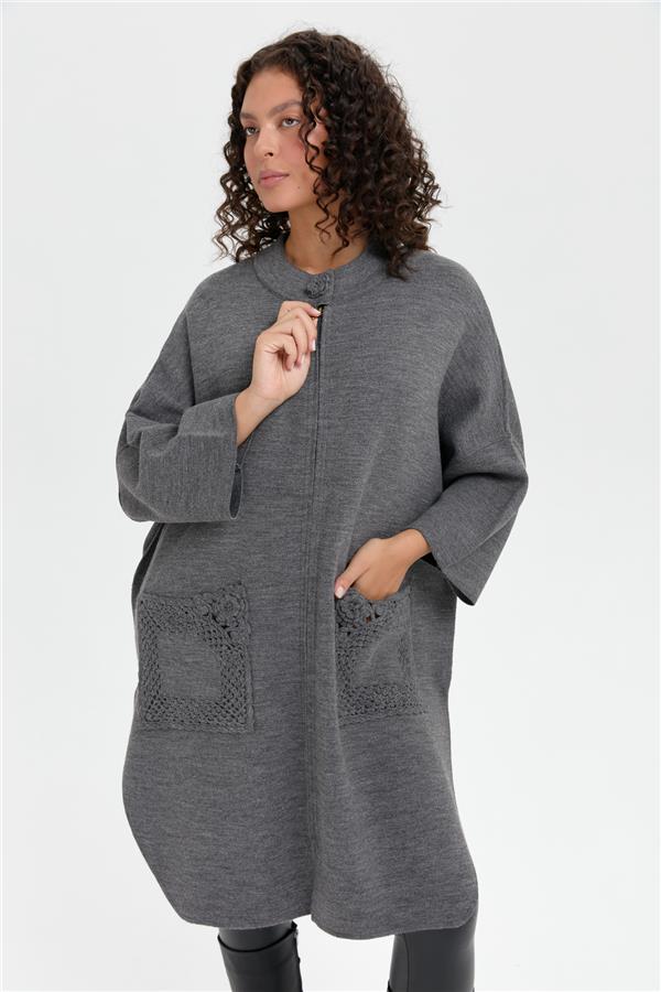 Kadın Dik Yaka Cebi Gül İşlemeli Fermuarlı Panço Gri Melanj