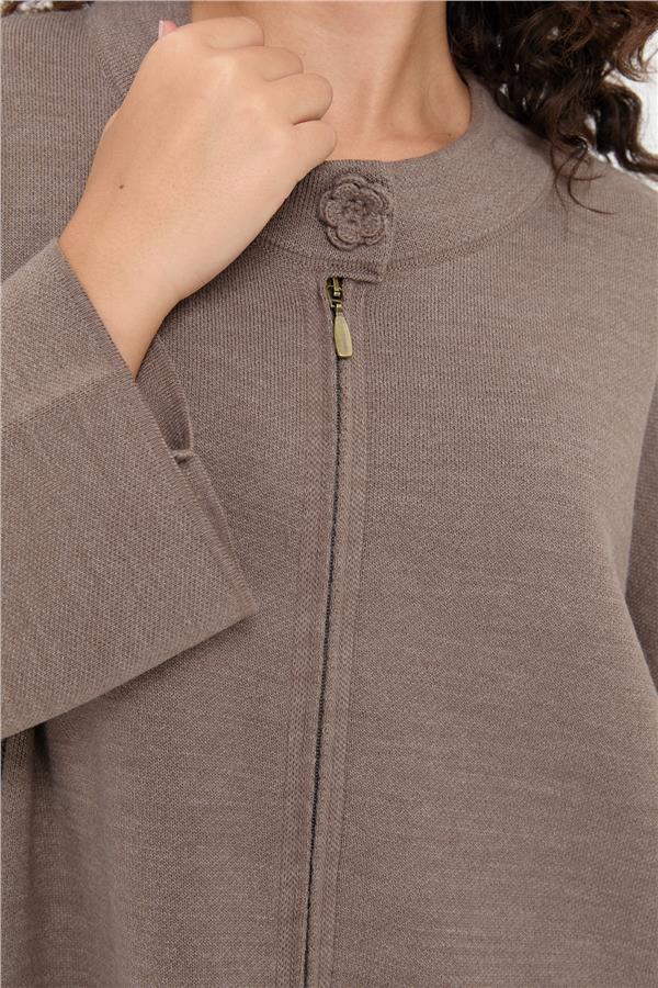 Kadın Dik Yaka Cebi Gül İşlemeli Fermuarlı Panço Vizon