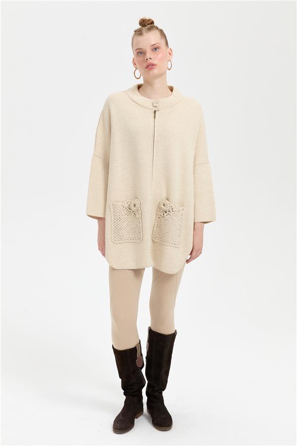 Kadın Dik Yaka Cebi Gül İşlemeli Fermuarlı Kısa Panço T.Melanj