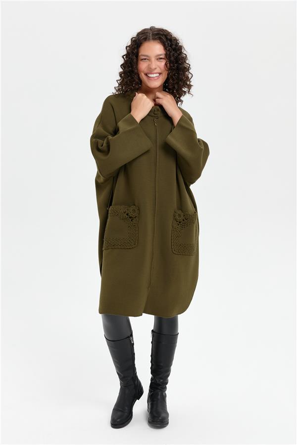 Kadın Dik Yaka Cebi Gül İşlemeli Fermuarlı Panço Haki