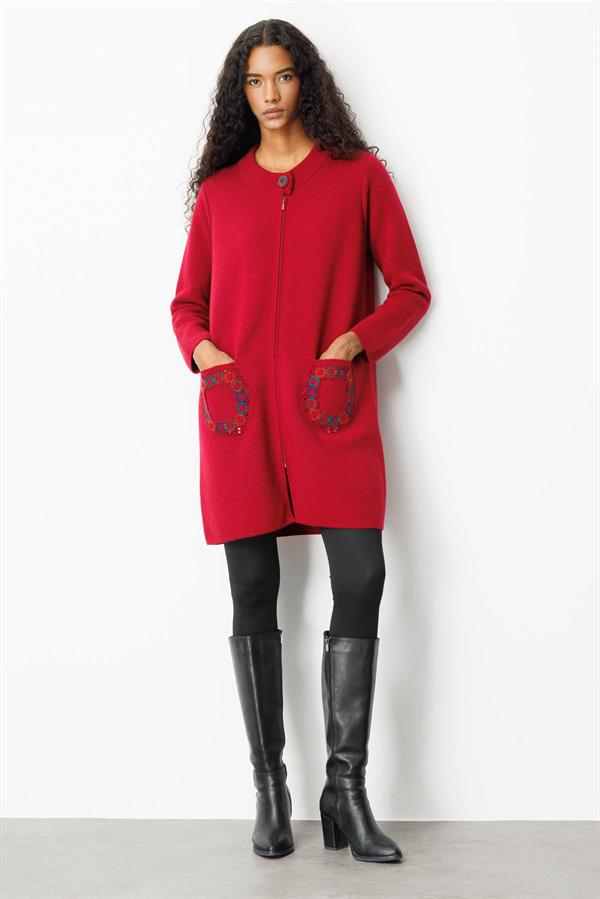 Kadın Dik Yaka Cebi Tığlamalı Uzun Yün Kaban V.Çürüğü