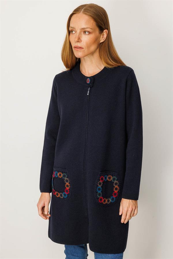 Kadın Dik Yaka Cebi Tığlamalı Uzun Yün Kaban K.Lacivert