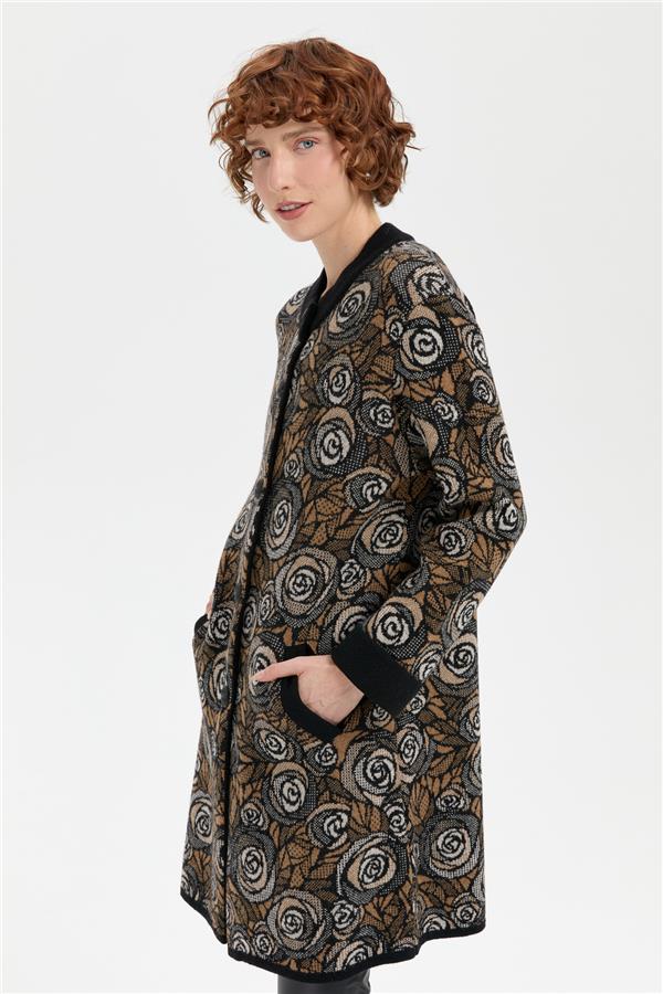 Kadın Dik Yaka Gül Desenli Uzun Yün Kaban Siyah_V.camel