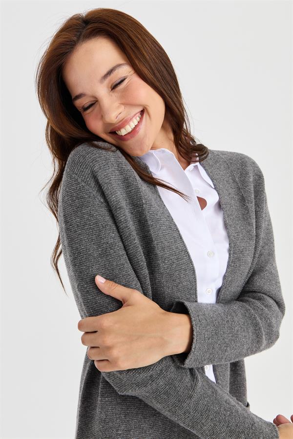 Женское длинное шерстяное пальто с высоким воротником и тесьмой