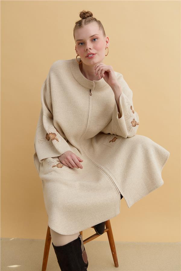 Kadın Dik Yaka Kolu ve Cebi İşlemeli Panço T.Melanj