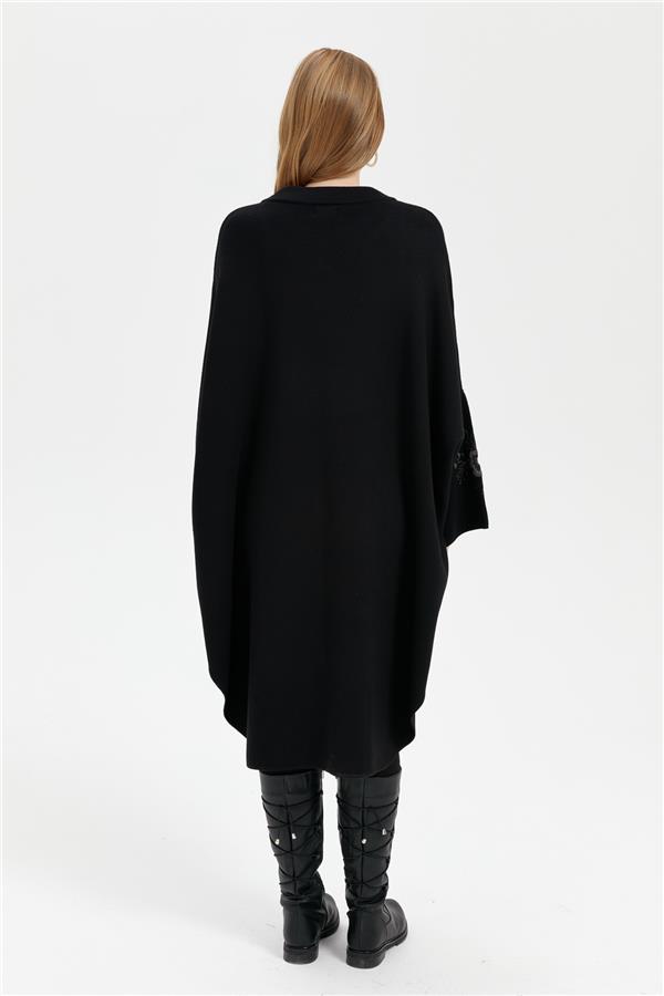 Kadın Dik Yaka Kolu ve Cebi İşlemeli Panço Siyah