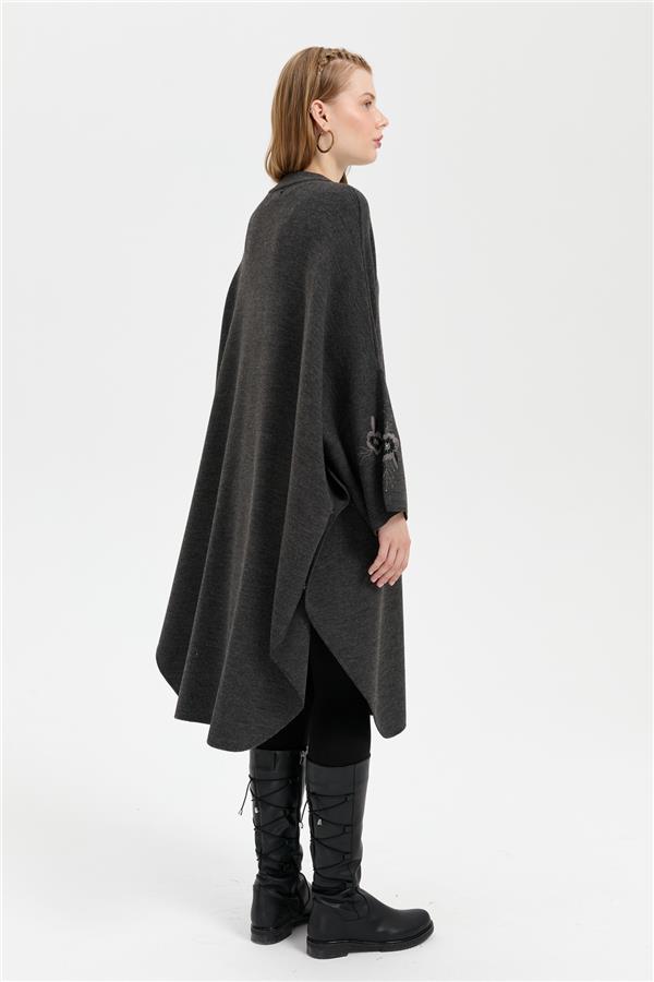 Kadın Dik Yaka Kolu ve Cebi İşlemeli Panço K.Füme