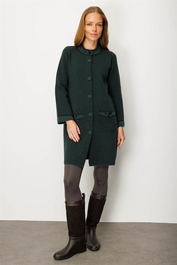 Kadın Dik Yaka Kolu ve Cebi Nakış İşlemeli Uzun Yün Kaban Yeşil