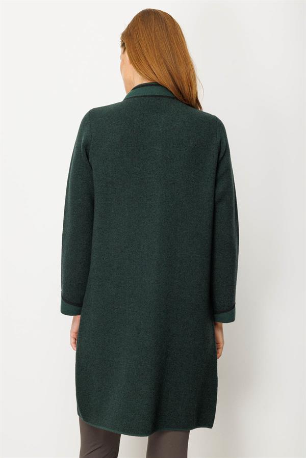 Kadın Dik Yaka Kolu ve Cebi Nakış İşlemeli Uzun Yün Kaban Yeşil