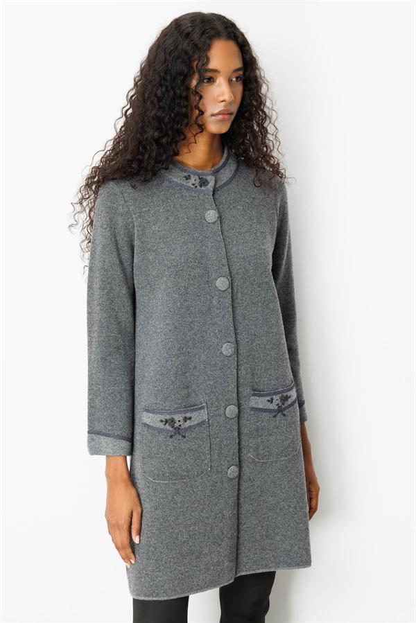 Kadın Dik Yaka Kolu ve Cebi Nakış İşlemeli Uzun Yün Kaban Füme