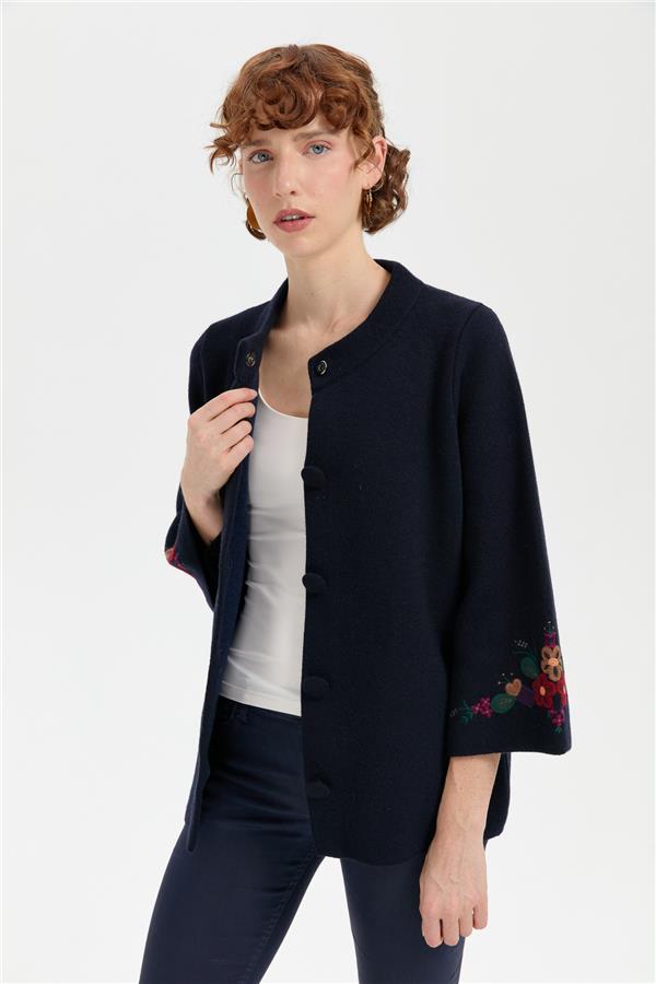 Kadın Dik Yaka Kolu ve Yakası İşlemeli Kısa Yün Ceket K.Lacivert