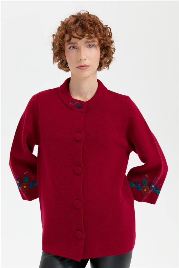Kadın Dik Yaka Kolu ve Yakası İşlemeli Kısa Yün Ceket V.Çürüğü