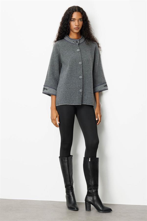 Kadın Dik Yaka Kolu ve Yakası Nakışlı Yün Ceket Füme