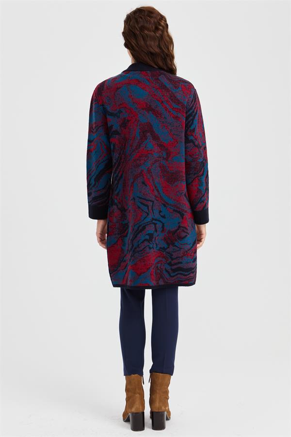 Женское длинное шерстяное пальто с ярким волнистым узором и высоким воротником