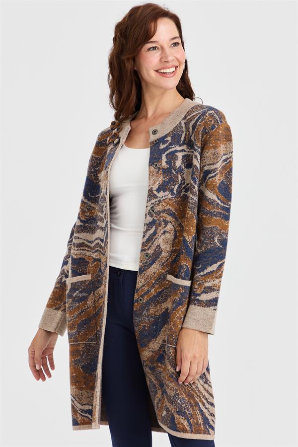 Женское длинное шерстяное пальто с ярким волнистым узором и высоким воротником