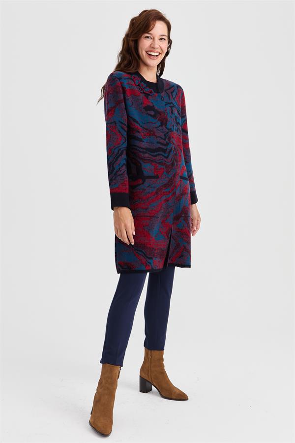 Женское длинное шерстяное пальто с ярким волнистым узором и высоким воротником