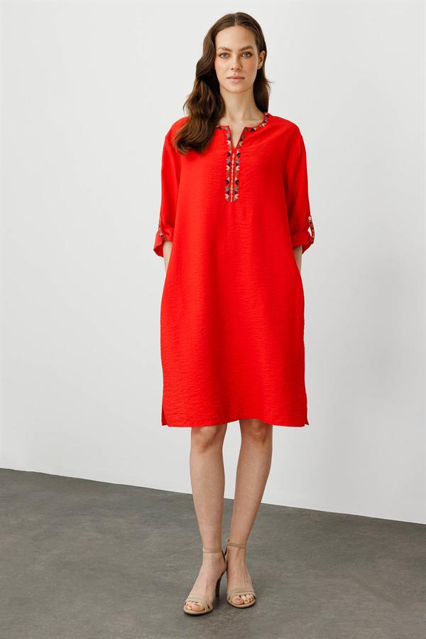 Kadın Etnik Desen Nakışlı Keten Elbise Kırmızı