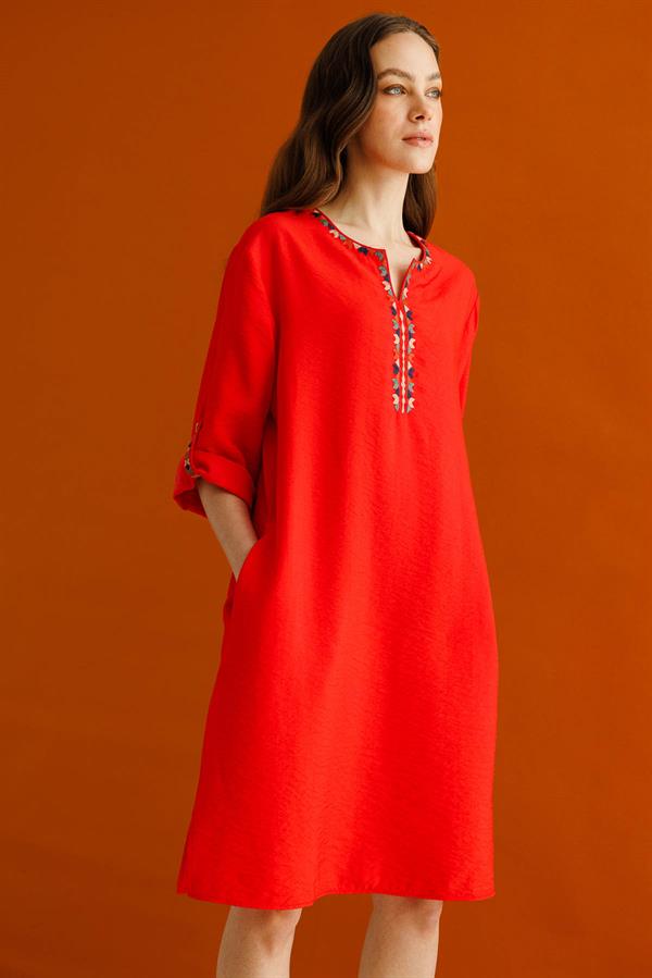 Kadın Etnik Desen Nakışlı Keten Elbise Kırmızı