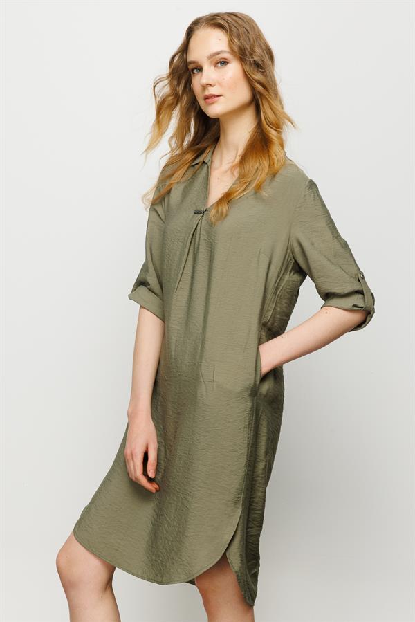 Женской хлопковое платье с рубашечным вырезом в складку хаки