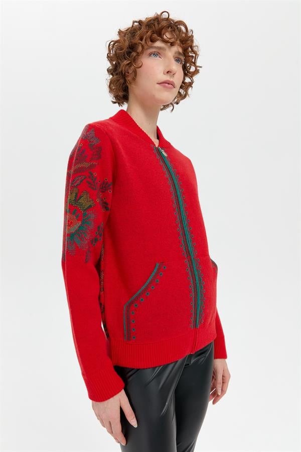 Kadın Hakim Yaka Arkası ve Kolu Çiçek Desenli Yün Ceket Mercan