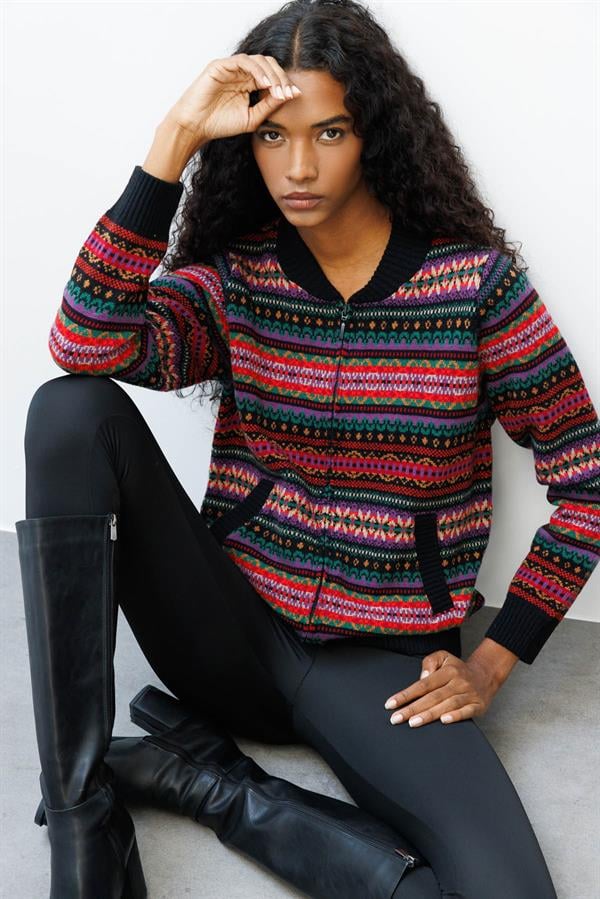 Kadın Hakim Yaka Jakarlı Yün Hırka Siyah