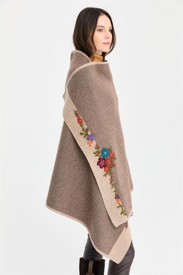 Kadın İki Kenarı Çiçek İşlemeli Yün Şal K.Bej