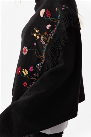 Шаль женская с вышивкой и кисточками, черная 