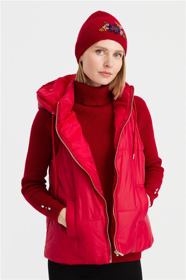 Kadın İşlemeli Yün Bere K.Kırmızı