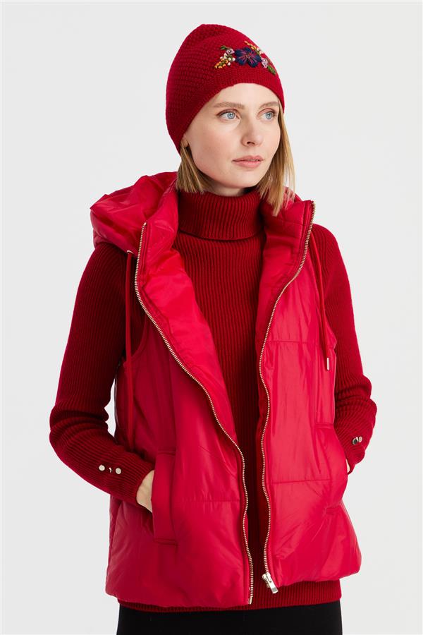 Kadın İşlemeli Yün Bere K.Kırmızı