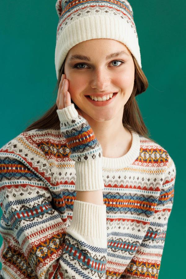 Kadın Jakarlı Yün Bere Kemik