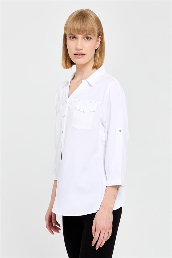 Женская рубашка с карманами с клапанами