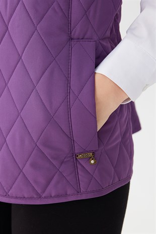 Женский стеганый жилет сиреневого цвета