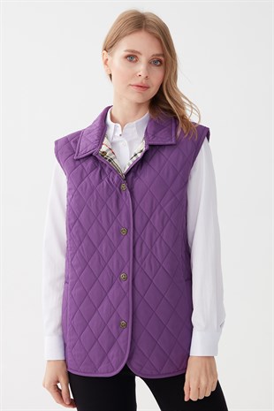 Женский стеганый жилет сиреневого цвета