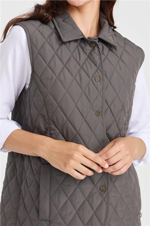 Женский стеганый жилет серый