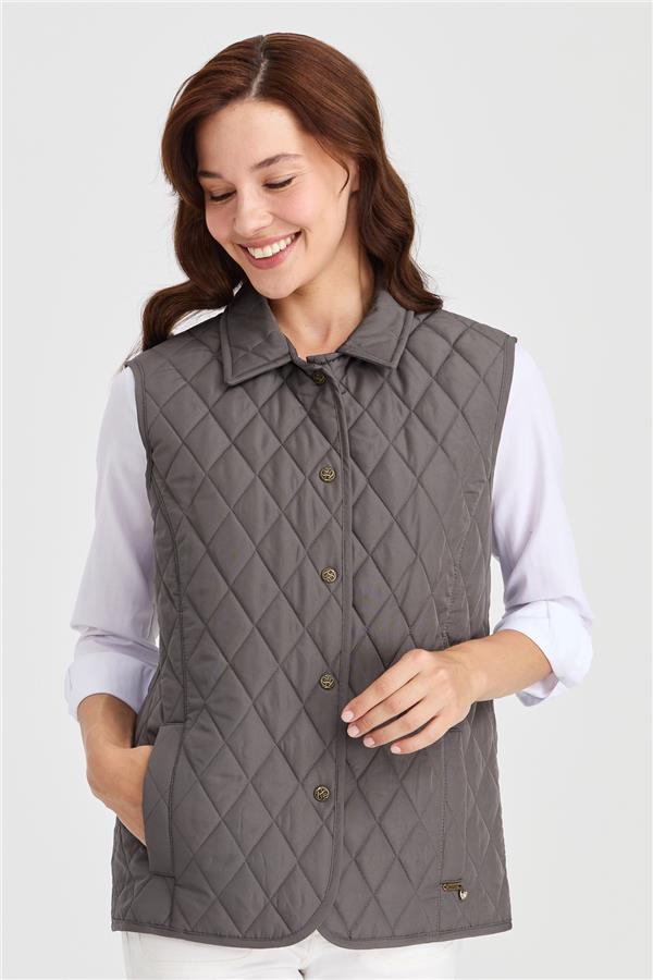 Женский стеганый жилет серый