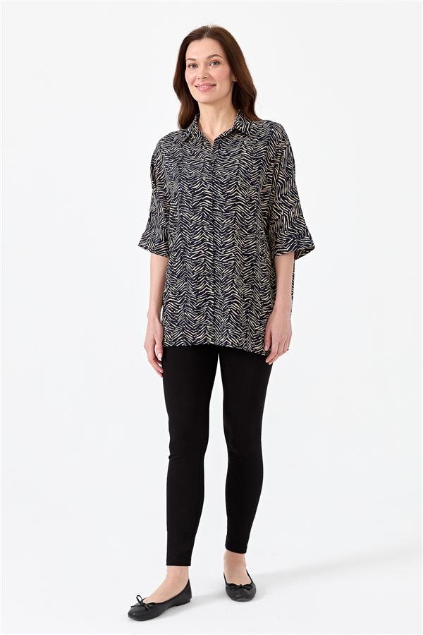 Женская рубашка с тигровой расцветкой и рукавом летучая мышь темно синяя