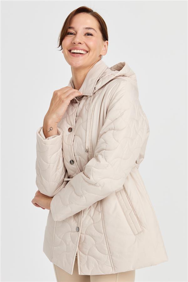 Женское стеганое пальто с капюшоном и кружевной талией