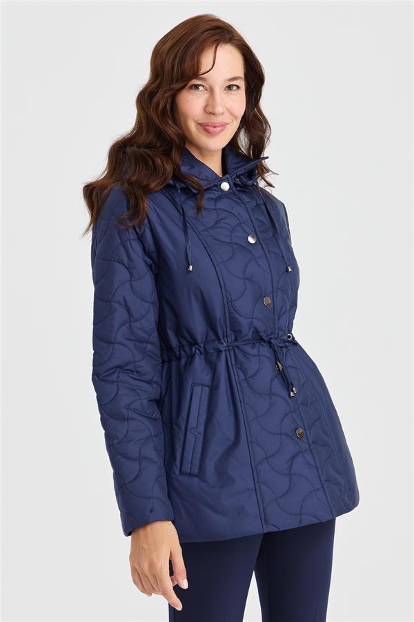 Женское стеганое пальто с капюшоном и кружевной талией