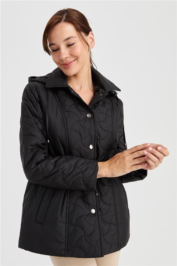 Женское стеганое пальто с капюшоном и кружевной талией