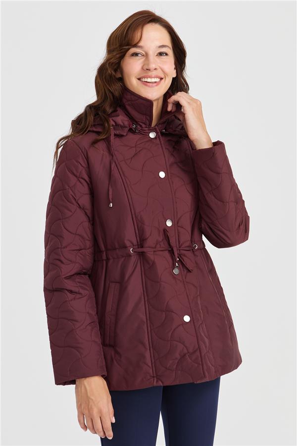 Женское стеганое пальто с капюшоном и кружевной талией