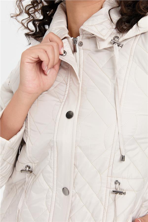 Kadın Kapüşonlu Beli Bağcıklı Kısa Kapitone Kaban Taş