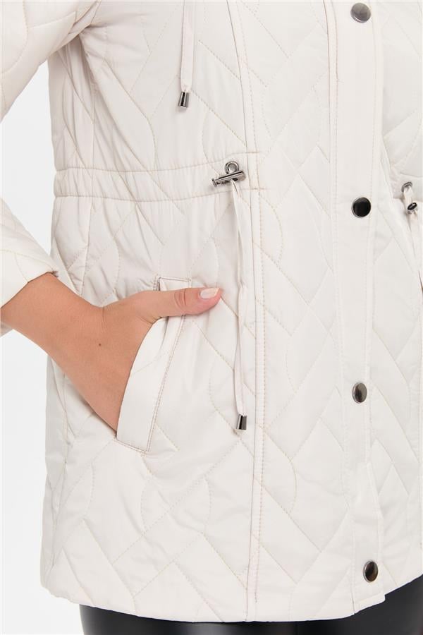 Kadın Kapüşonlu Beli Bağcıklı Kısa Kapitone Kaban Taş