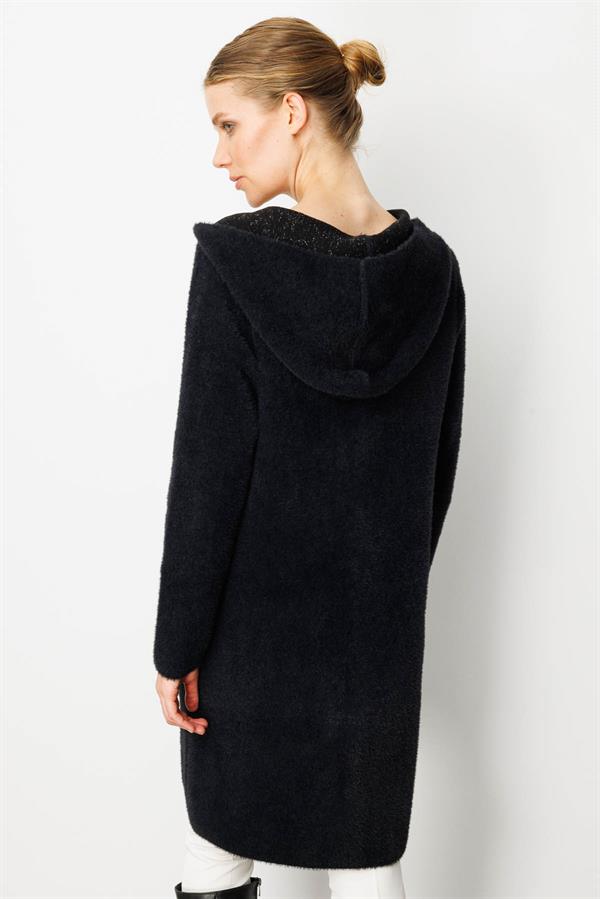 Kadın Kapüşonlu Cebi Metal Düğmeli Kaban Siyah