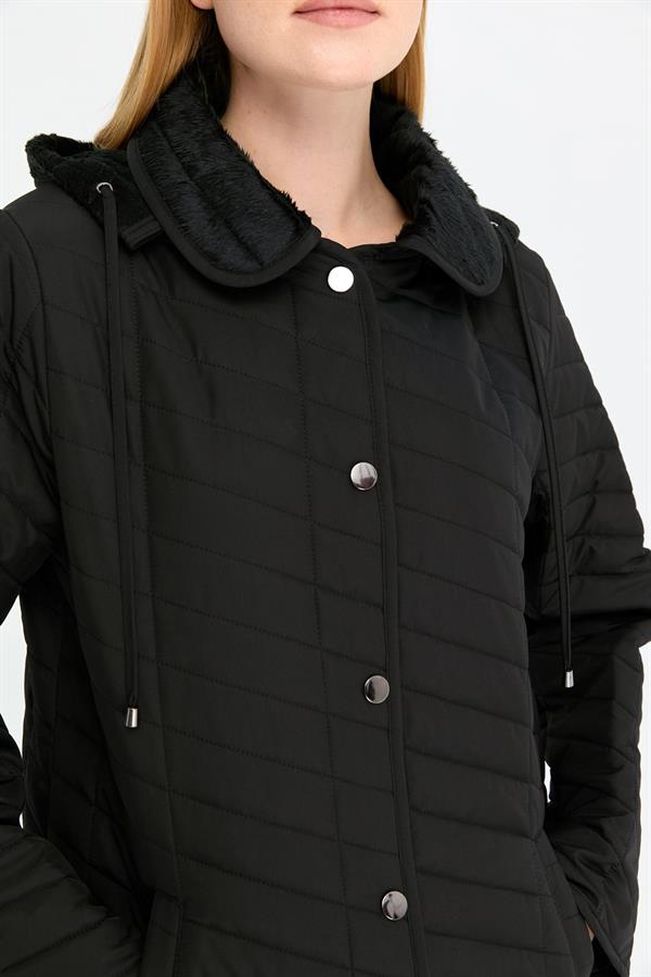 Kadın Kapüşonlu Enine Çizgili Araboy Kapitone Kaban Siyah