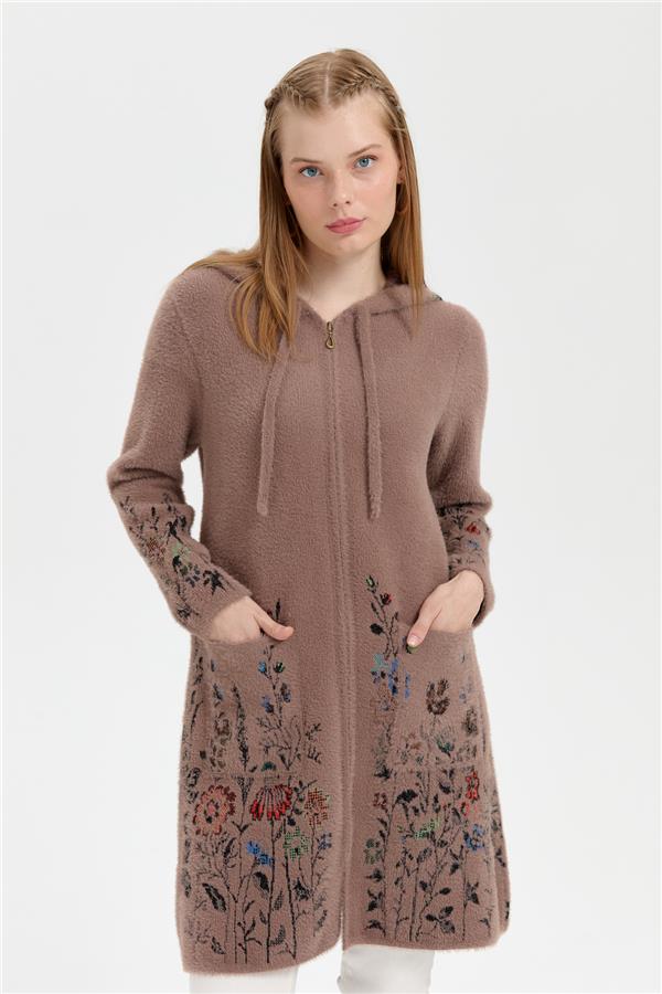 Kadın Kapüşonlu Eteği ve Kolu Kır Çiçeği Desenli Uzun Kaban Vizon