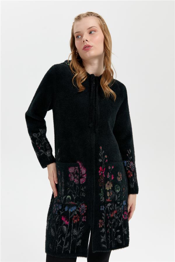 Kadın Kapüşonlu Eteği ve Kolu Kır Çiçeği Desenli Uzun Kaban Siyah