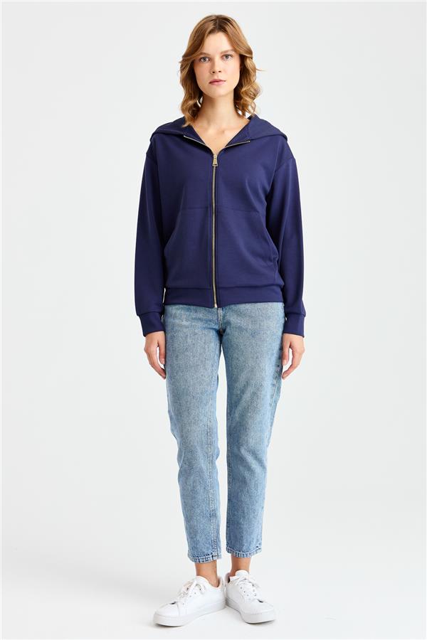 Женский сетчатый свитер с капюшоном и боковыми карманами