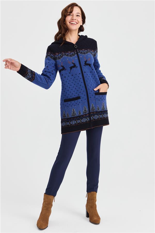 Женский шерстяной кардиган с капюшоном и узором оленя